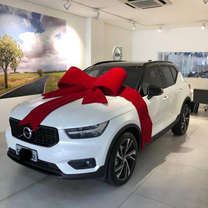VOLVO XC40 2.0 T5 GASOLINA R-DESIGN AWD GEARTRONIC VOLVO XC40 2.0 T5 GASOLINA R-DESIGN AWD GEARTRONIC